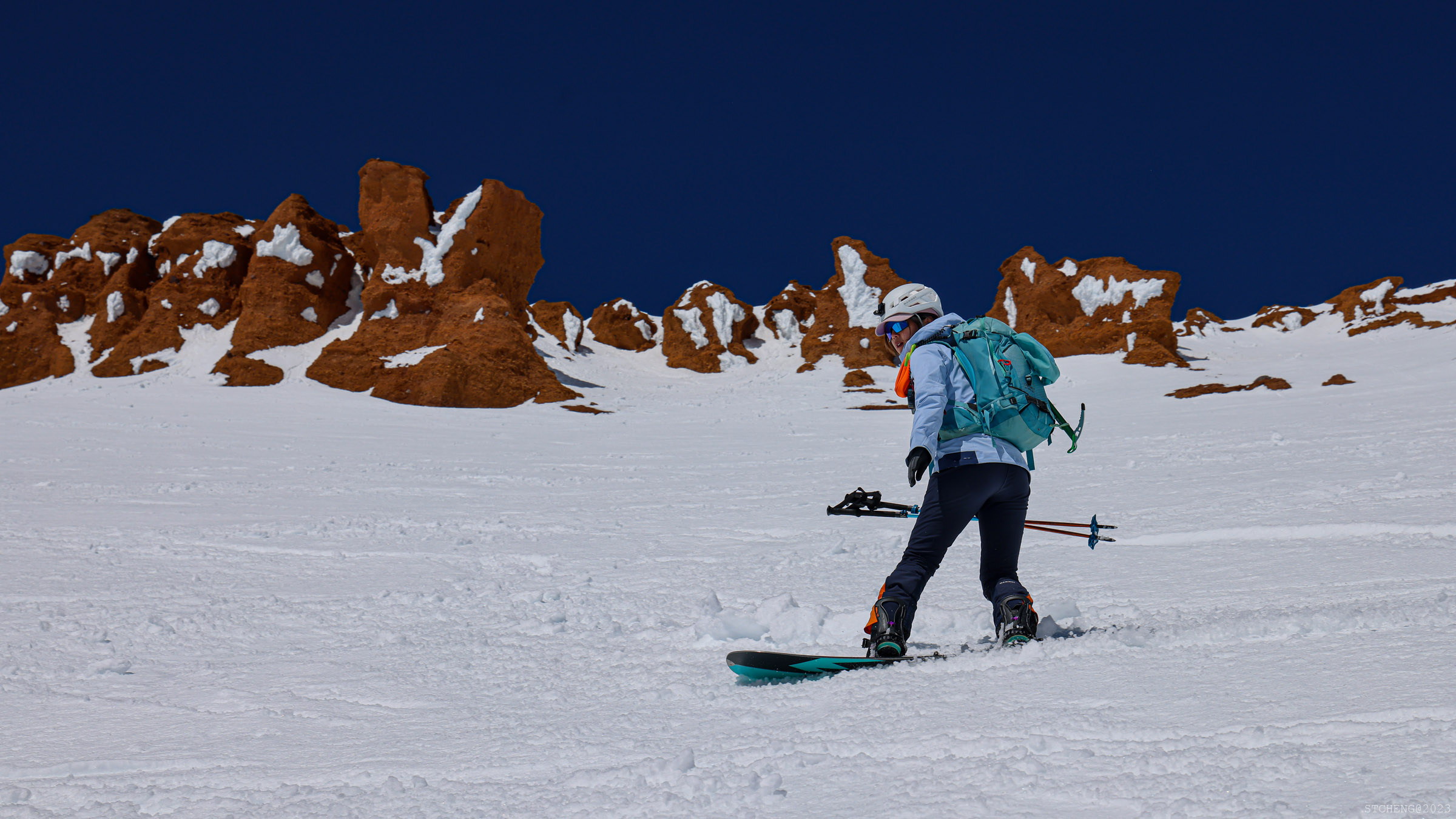 Red Bank Stood at the Back